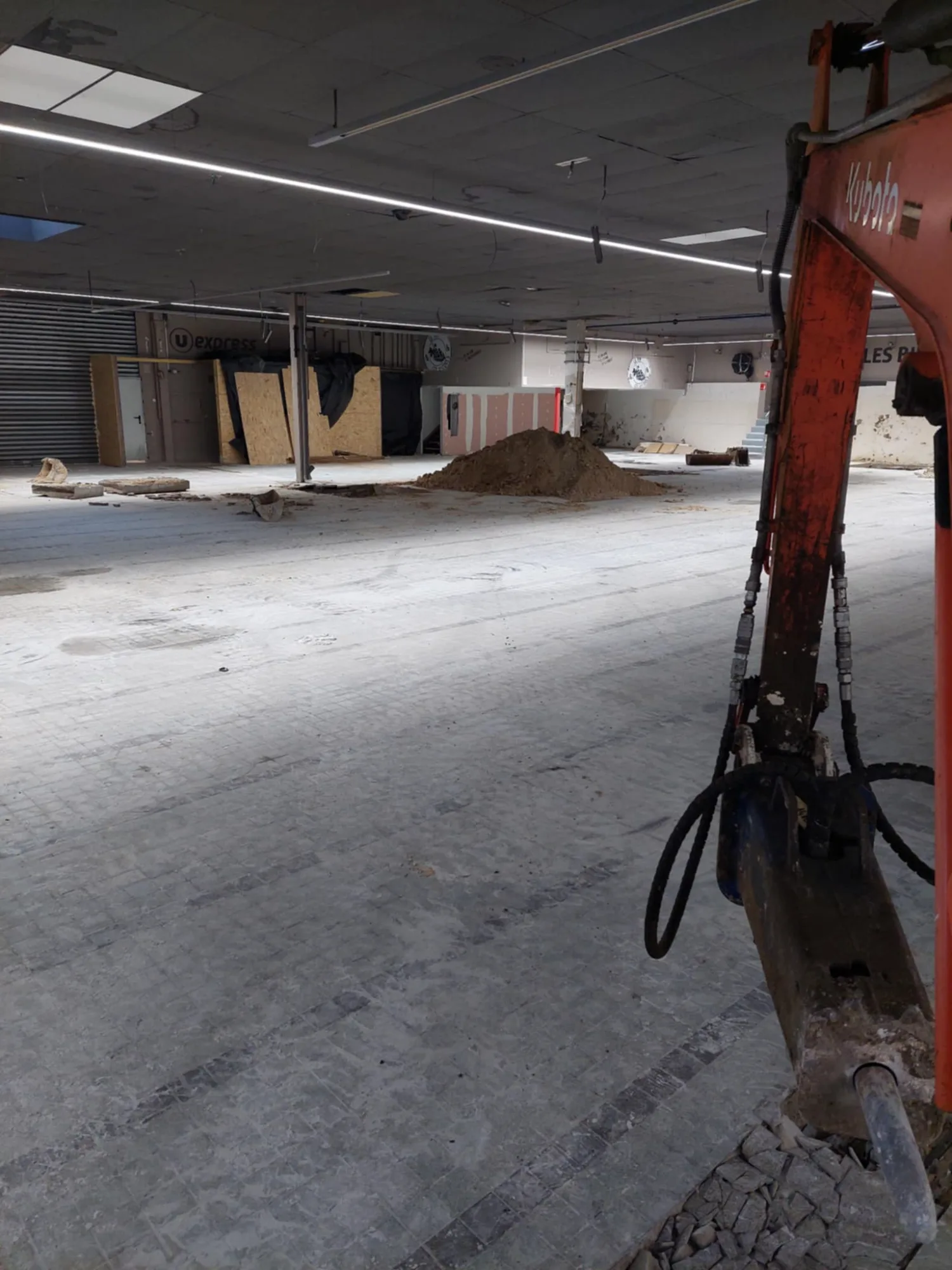 c9dcf67f-fba7-4032-a9f7-232b0ee14398